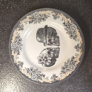 9" Skull Plates